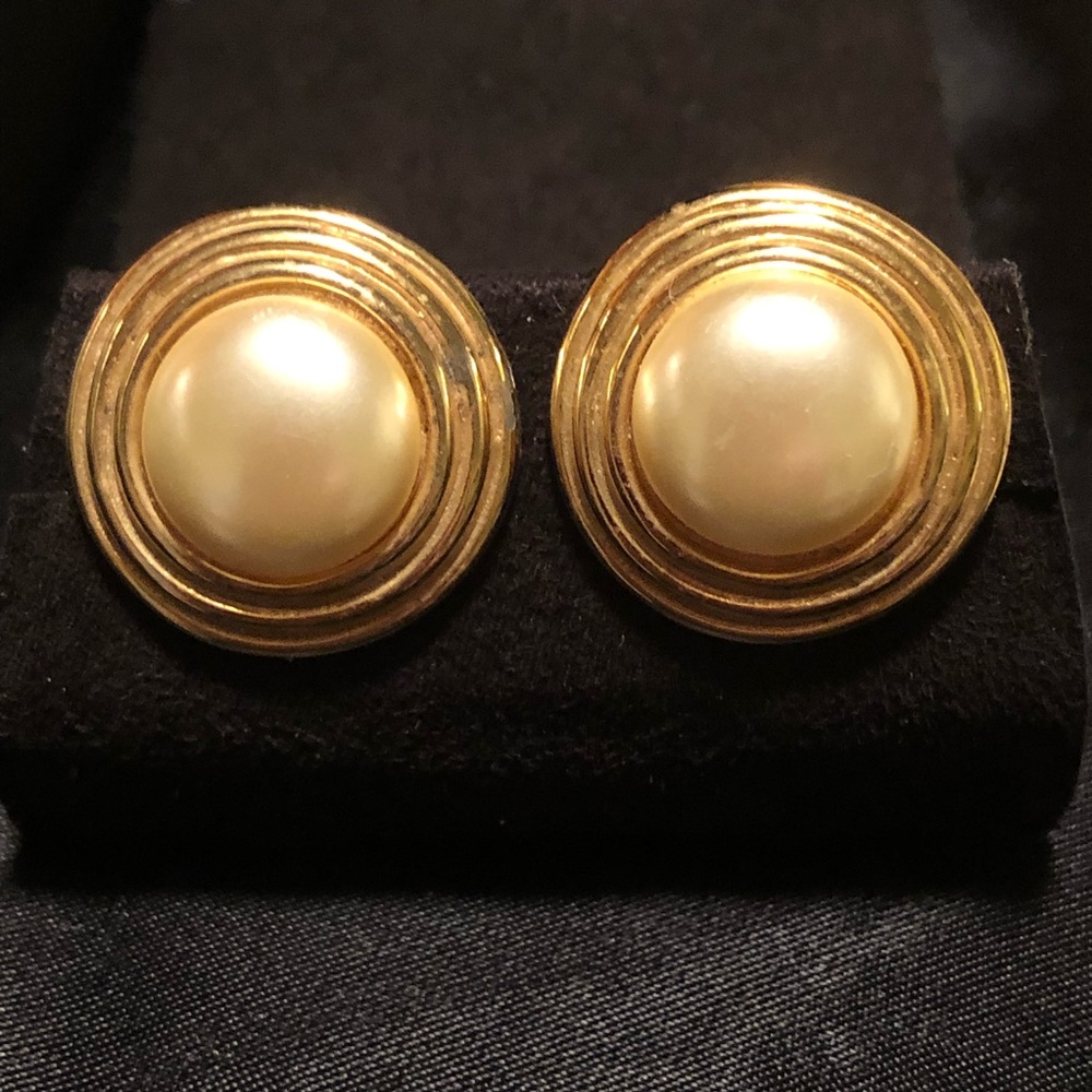 Large Gold Plated Faux Made Pearl Button Clip On Earrings Mid Century Modern Vtg
